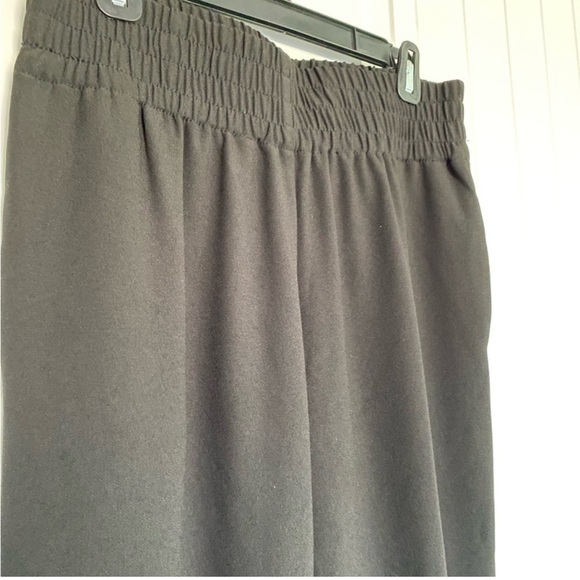 Perfect Fitting Black Dressy Joggers Rich Fabric - Picture 7 of 8